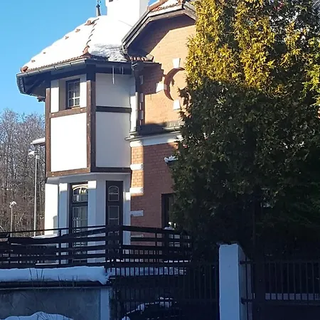 Old House Privatunterkunft *