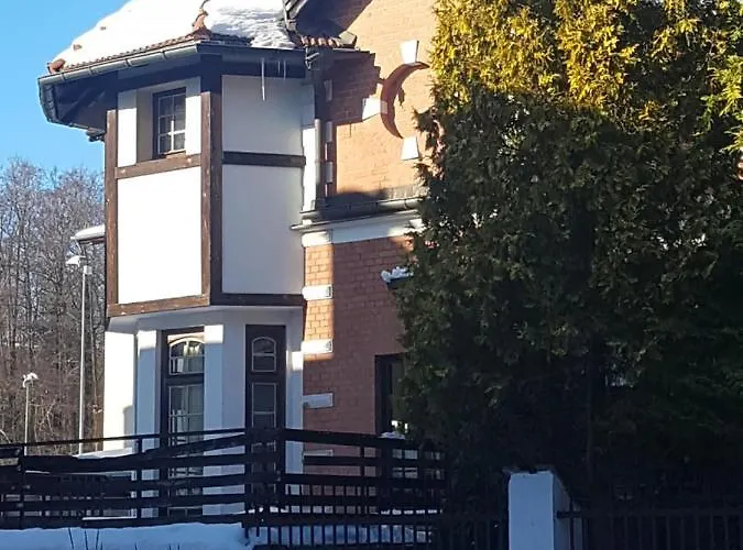 Old House Δωμάτια σε οικογενειακή κατοικία *