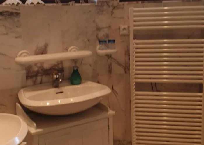 Old House Δωμάτια σε οικογενειακή κατοικία